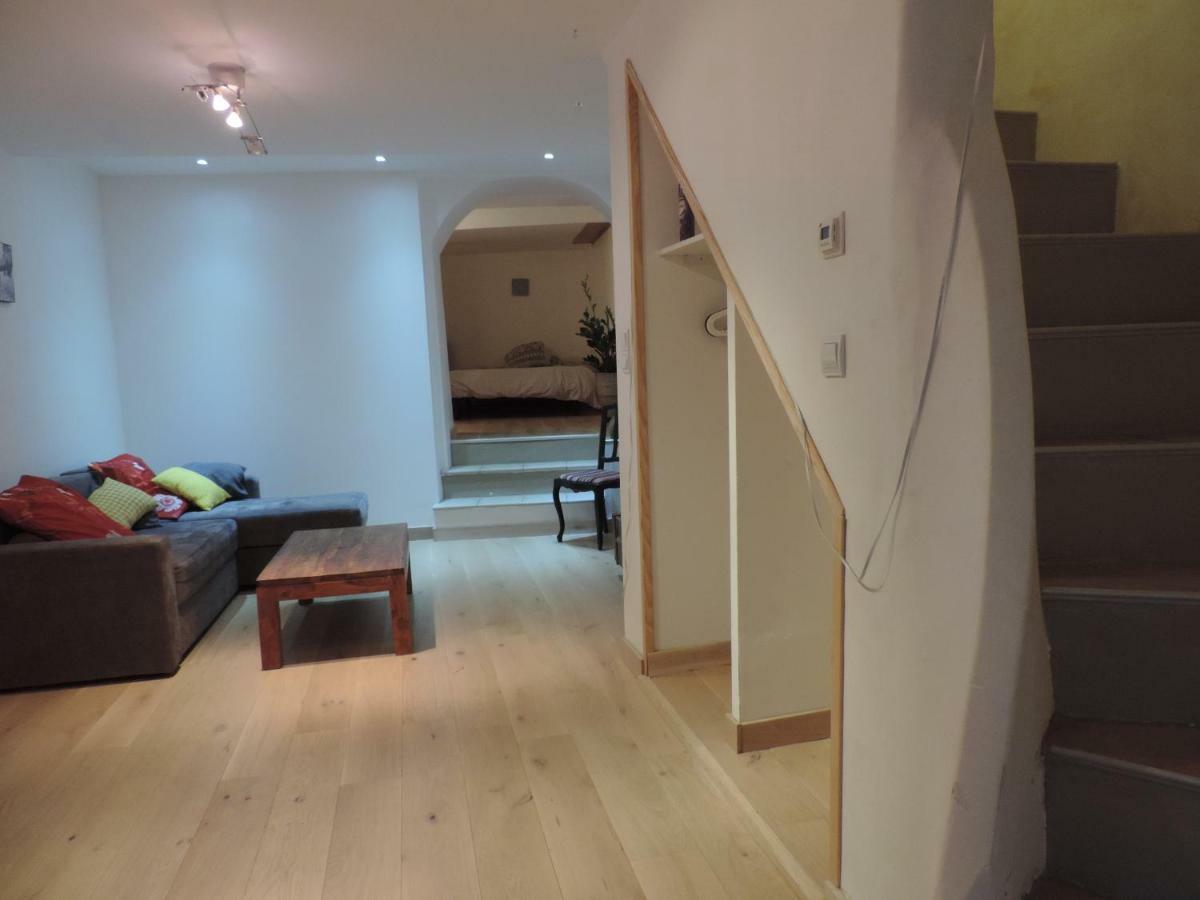 Ferienwohnung Le Logis De La Fontaine Ceyreste Exterior foto